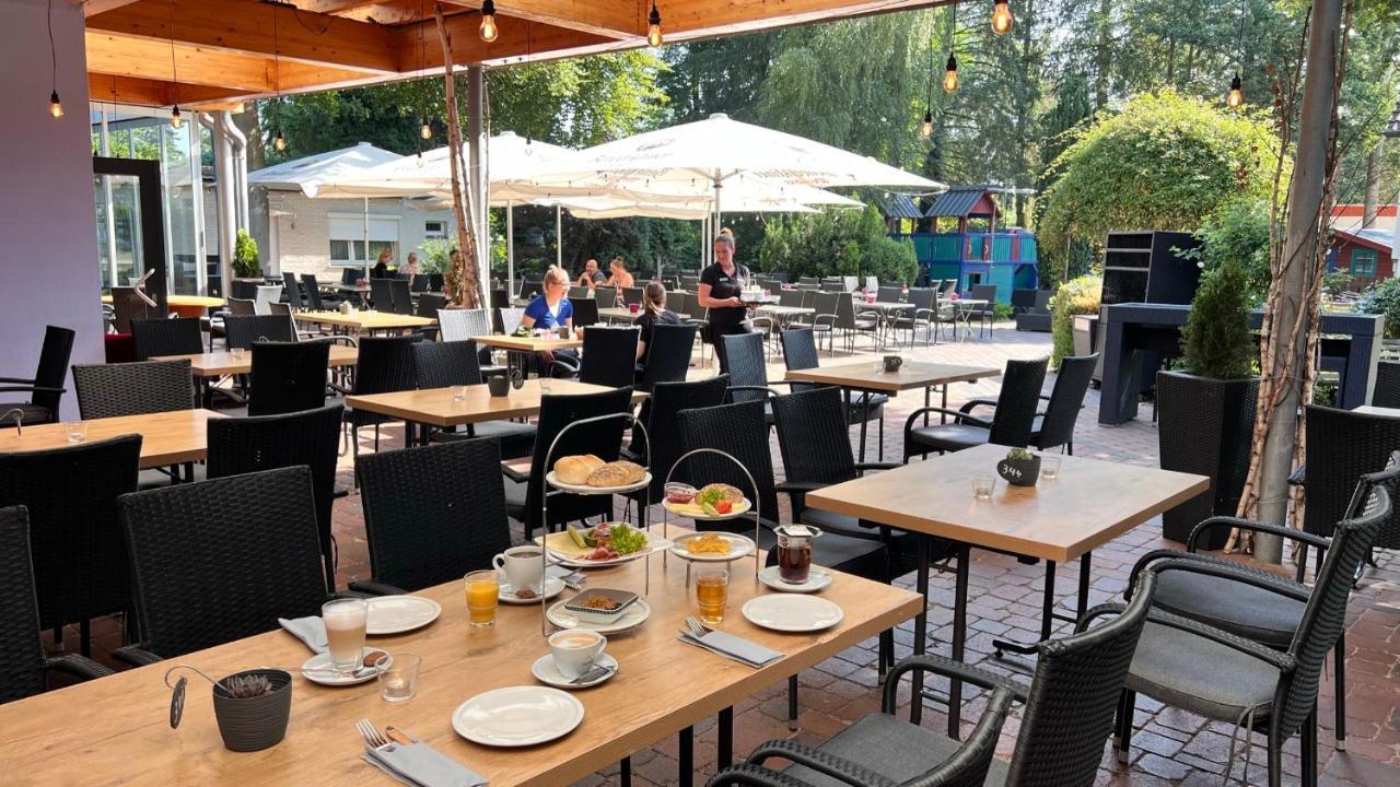 Hotel Zur Heidebluete Hambuhren Экстерьер фото