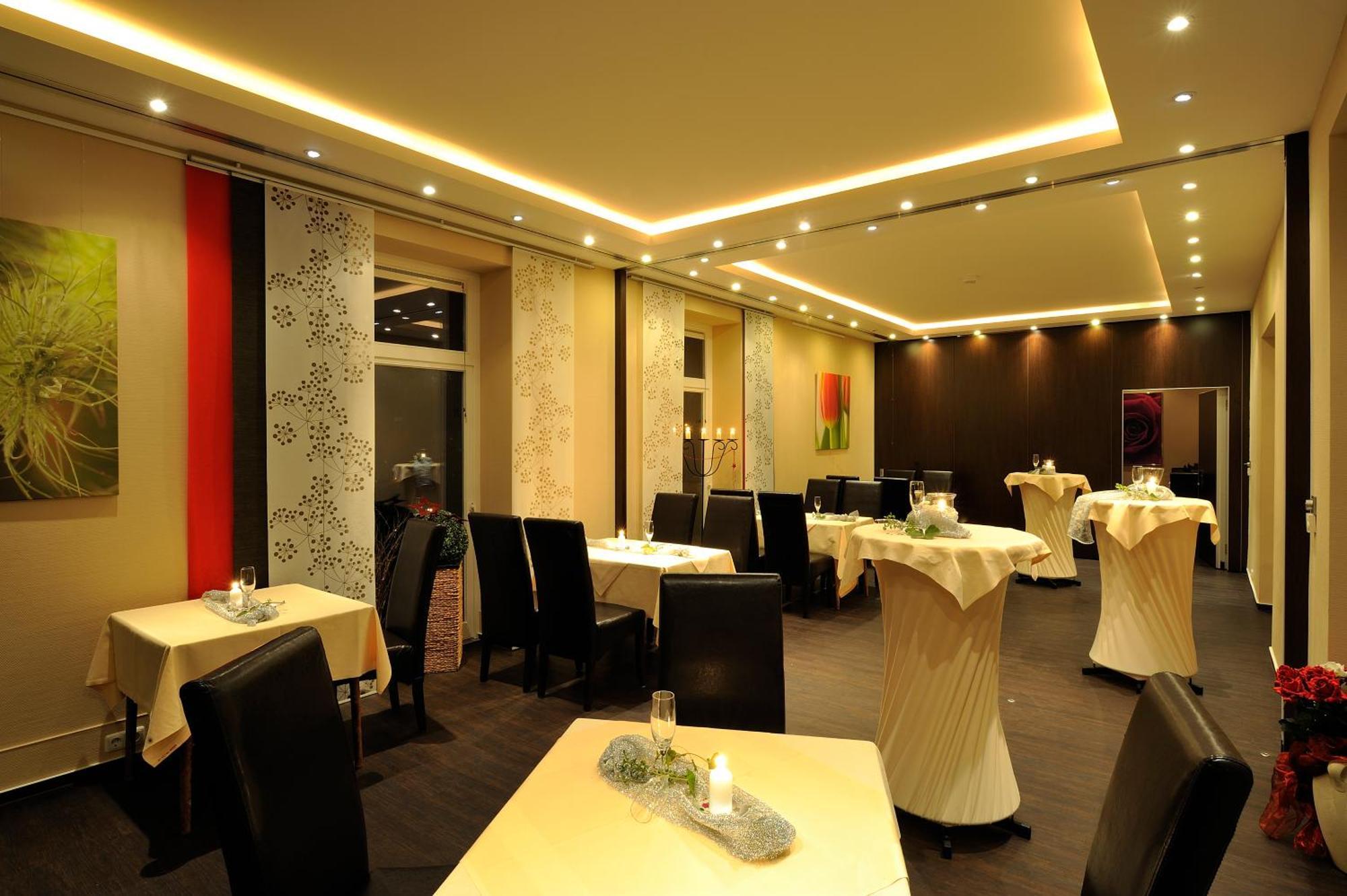 Hotel Zur Heidebluete Hambuhren Экстерьер фото