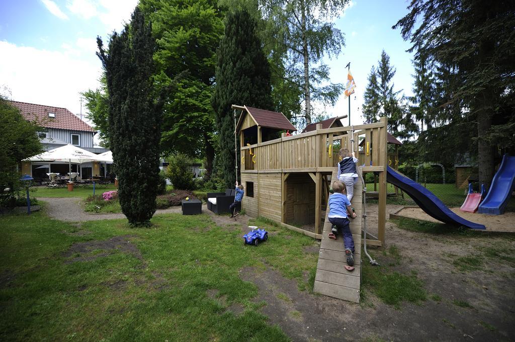 Hotel Zur Heidebluete Hambuhren Экстерьер фото
