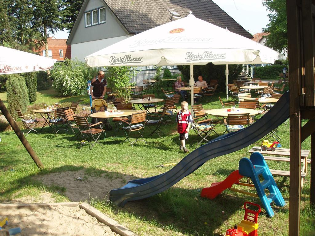 Hotel Zur Heidebluete Hambuhren Экстерьер фото
